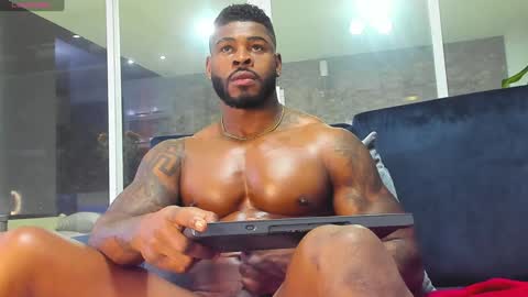 Snapshot of makonneen chatting on 12/15/24, 02:30 Makonnen online show from 12/15/24, 02:30