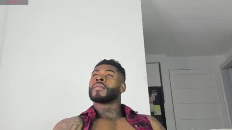 Snapshot of makonneen chatting on 06/25/26, 02:11 Makonnen online show from 06/25/26, 02:11