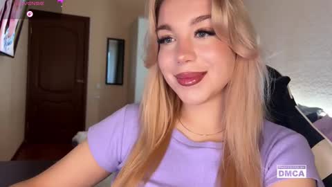 Snapshot of maksisisia chatting on 11/24/25, 01:11 maksisisia online show from 11/24/25, 01:11