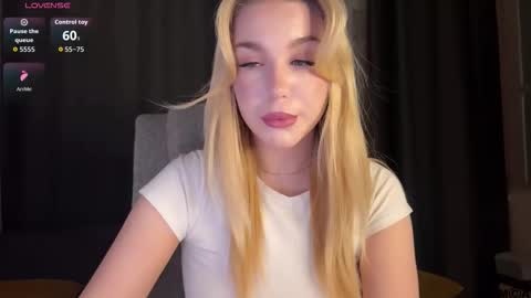 Snapshot of maksisisia chatting on 02/20/26, 03:56 maksisisia online show from 02/20/26, 03:56