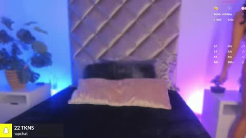 Snapshot of malaia_hills chatting on 11/14/25, 06:28 Call Me Mala online show from 11/14/25, 06:28