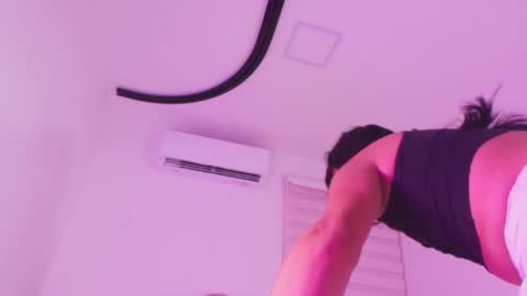 Snapshot of malaia_thompson_ chatting on 06/09/26, 11:55 malaia thompson online show from 06/09/26, 11:55
