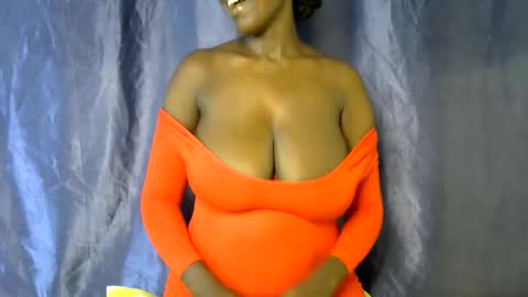 malaika_musa online show from 05/29/26, 04:16