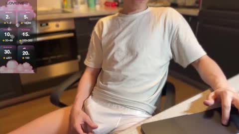 Snapshot of malcolm_yang chatting on 11/06/25, 01:01 Tom and Mark 3 online show from 11/06/25, 01:01