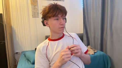 Snapshot of malcolm_yang chatting on 12/19/25, 09:27 Tom and Mark 3 online show from 12/19/25, 09:27