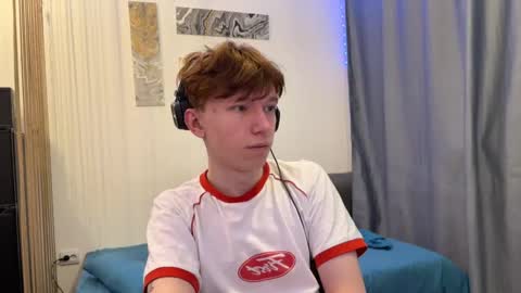 Snapshot of malcolm_yang chatting on 12/21/25, 05:42 Tom and Mark 3 online show from 12/21/25, 05:42