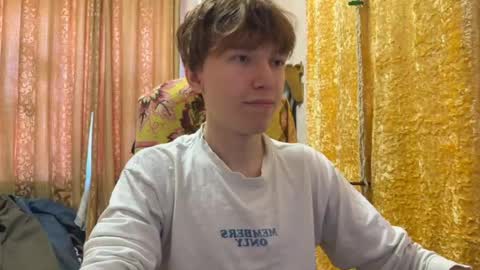 Snapshot of malcolm_yang chatting on 04/23/26, 04:14 Tom and Mark 3 online show from 04/23/26, 04:14
