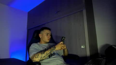 ADAM         online show from 12/04/25, 01:48