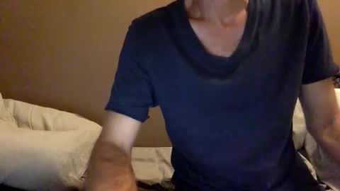 Snapshot of malefrench1 chatting on 10/19/25, 05:08 malefrench1 online show from 10/19/25, 05:08