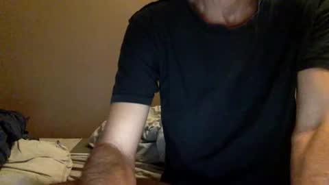 Snapshot of malefrench1 chatting on 10/26/25, 05:46 malefrench1 online show from 10/26/25, 05:46