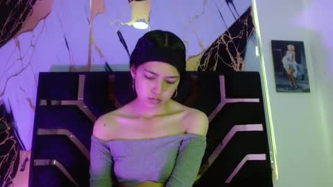 malejacs01 online show from 10/10/25, 11:42