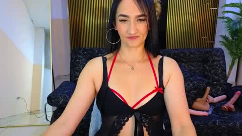 Snapshot of malen_fitnessmilf chatting on 03/11/26, 04:13 malen_fitnessmilf online show from 03/11/26, 04:13