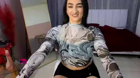 Snapshot of malen_fitnessmilf chatting on 06/11/26, 12:43 malen_fitnessmilf online show from 06/11/26, 12:43