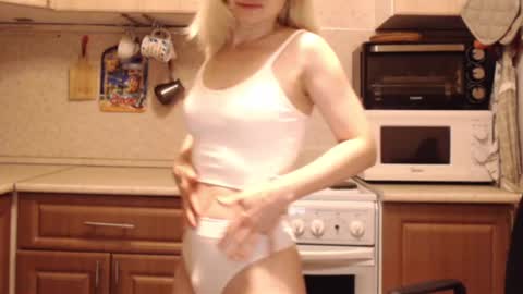 Malena online show from 11/22/25, 09:25