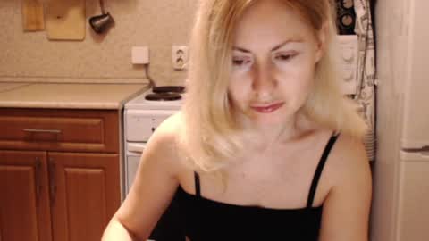Snapshot of malenamila chatting on 06/05/26, 09:31 Malena online show from 06/05/26, 09:31