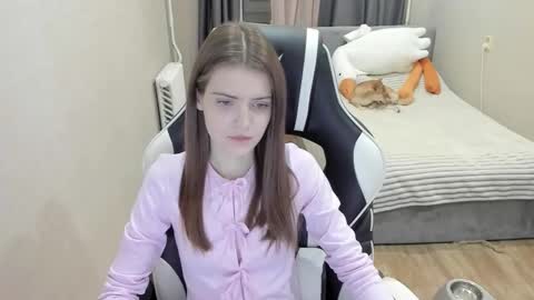 Snapshot of malia__hale chatting on 09/19/25, 10:43 Malia online show from 09/19/25, 10:43