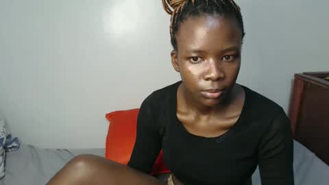 lati online show from 11/08/25, 01:00