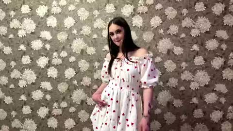 Snapshot of maliadesmond chatting on 05/09/26, 12:32 Leila online show from 05/09/26, 12:32