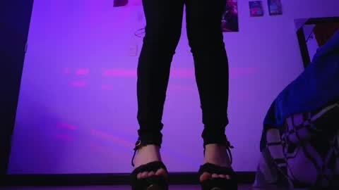 Snapshot of malicia_witch_ chatting on 04/14/26, 04:40 Mar Alicia Rosie v A L I C I A W I T C - Meg Cherie online show from 04/14/26, 04:40