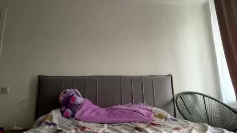 Snapshot of malinka_sweet19 chatting on 10/14/25, 06:03 malinka_sweet19 online show from 10/14/25, 06:03