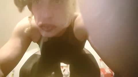 Snapshot of malinowy85 chatting on 03/10/26, 11:43 malinowy85 online show from 03/10/26, 11:43