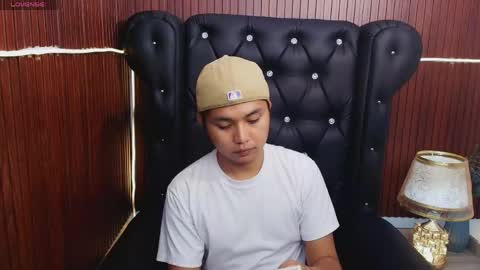 Snapshot of maliyah_vaughan chatting on 04/26/26, 02:48 maliyah_vaughan online show from 04/26/26, 02:48