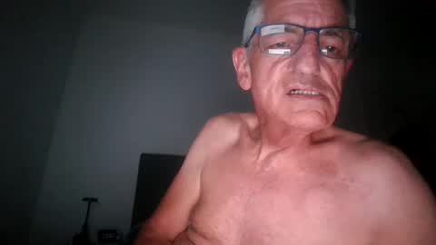 Snapshot of malkie55 chatting on 06/07/26, 10:57 malkie55 online show from 06/07/26, 10:57