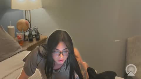 Snapshot of malliemal55 chatting on 05/06/26, 01:14 malliemal55 online show from 05/06/26, 01:14