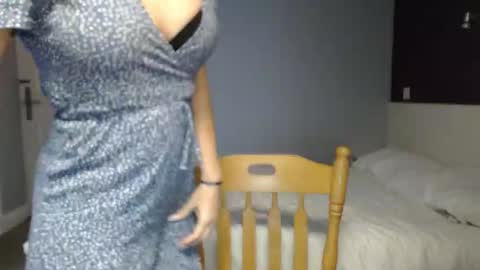 Snapshot of mallinia chatting on 02/02/25, 01:41 mallinia online show from 02/02/25, 01:41