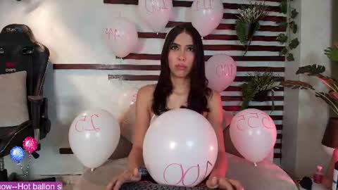 Snapshot of mallory_dietlinde chatting on 06/23/26, 02:20 mallory_dietlinde online show from 06/23/26, 02:20