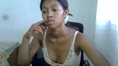 Snapshot of malluna4 chatting on 03/16/26, 11:03 Malluna online show from 03/16/26, 11:03