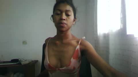 Snapshot of malluna4 chatting on 03/25/26, 07:14 Malluna online show from 03/25/26, 07:14