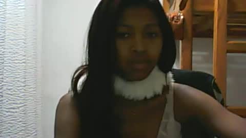 Snapshot of malluna4 chatting on 06/08/26, 09:15 Malluna online show from 06/08/26, 09:15