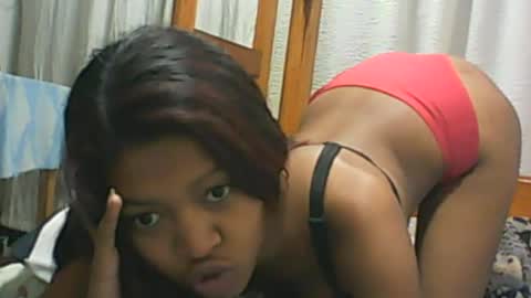 Snapshot of malluna4 chatting on 06/19/26, 06:45 Malluna online show from 06/19/26, 06:45