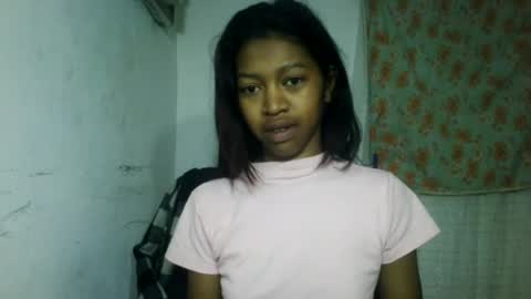 Snapshot of malluna4 chatting on 06/21/26, 01:30 Malluna online show from 06/21/26, 01:30