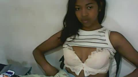 Snapshot of malluna4 chatting on 07/07/26, 10:41 Malluna online show from 07/07/26, 10:41