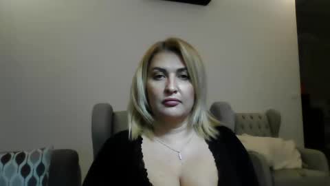 malorine online show from 11/21/25, 07:23