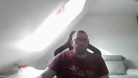 Snapshot of malou2927 chatting on 12/02/24, 01:24 breton online show from 12/02/24, 01:24