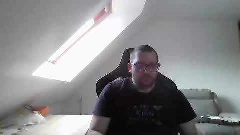 Snapshot of malou2927 chatting on 12/08/24, 03:45 breton online show from 12/08/24, 03:45