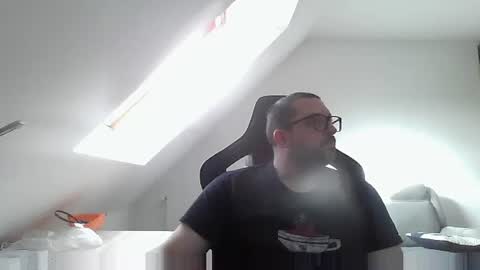 Snapshot of malou2927 chatting on 12/09/24, 02:06 breton online show from 12/09/24, 02:06