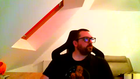 Snapshot of malou2927 chatting on 12/21/24, 07:27 breton online show from 12/21/24, 07:27