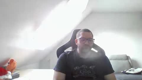 Snapshot of malou2927 chatting on 12/22/24, 01:33 breton online show from 12/22/24, 01:33