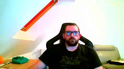 Snapshot of malou2927 chatting on 12/29/24, 05:22 breton online show from 12/29/24, 05:22