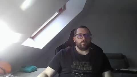 Snapshot of malou2927 chatting on 12/30/24, 09:27 breton online show from 12/30/24, 09:27