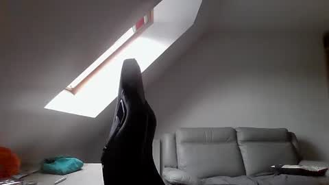 Snapshot of malou2927 chatting on 12/30/24, 12:31 breton online show from 12/30/24, 12:31