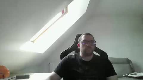 Snapshot of malou2927 chatting on 01/05/25, 12:31 breton online show from 01/05/25, 12:31