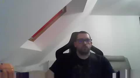 Snapshot of malou2927 chatting on 01/05/25, 04:59 breton online show from 01/05/25, 04:59