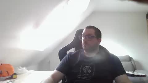 Snapshot of malou2927 chatting on 01/06/25, 01:52 breton online show from 01/06/25, 01:52