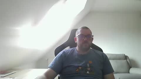 Snapshot of malou2927 chatting on 01/19/25, 12:50 breton online show from 01/19/25, 12:50