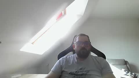 Snapshot of malou2927 chatting on 02/24/25, 02:15 breton online show from 02/24/25, 02:15